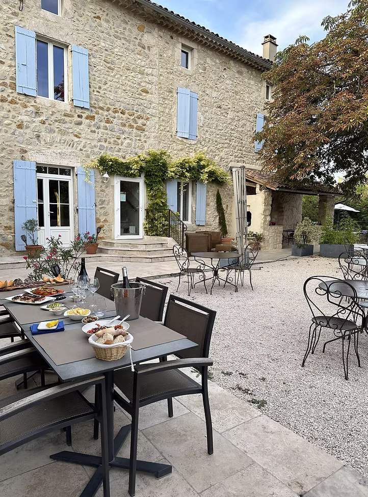 Table de la Bastide de Vallon